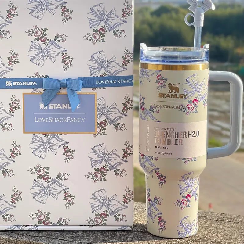 STANLEY X LoveShackFancy Holiday Quencher ماگ