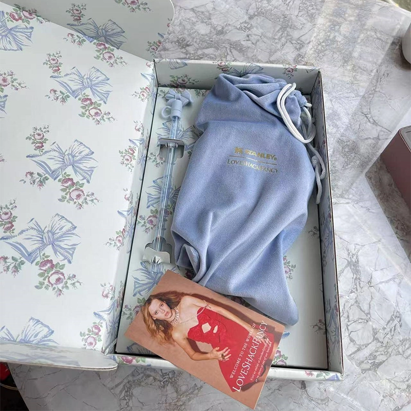 STANLEY X LoveShackFancy Holiday Quencher ماگ
