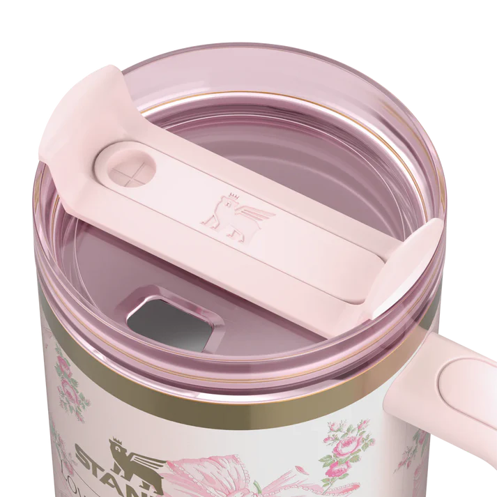 STANLEY X LoveShackFancy Holiday Quencher ماگ